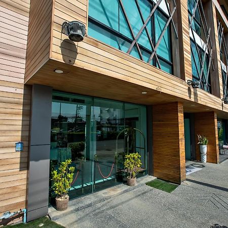 Holatel Hotel Phitsanulok Ngoại thất bức ảnh