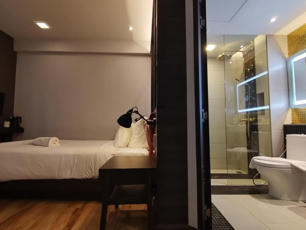 Holatel Hotel Phitsanulok Ngoại thất bức ảnh