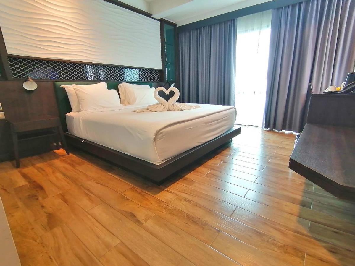 Holatel Hotel Phitsanulok Ngoại thất bức ảnh
