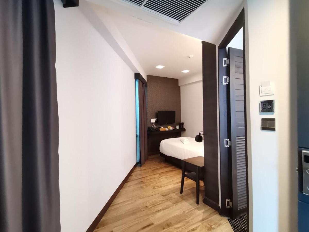 Holatel Hotel Phitsanulok Ngoại thất bức ảnh