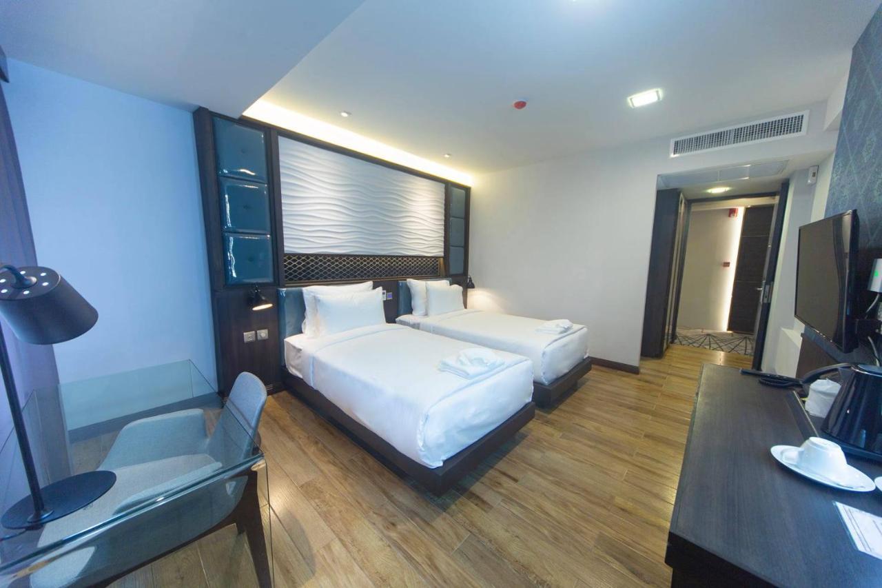 Holatel Hotel Phitsanulok Ngoại thất bức ảnh