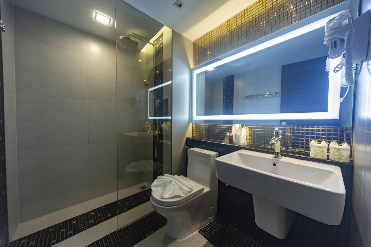 Holatel Hotel Phitsanulok Ngoại thất bức ảnh